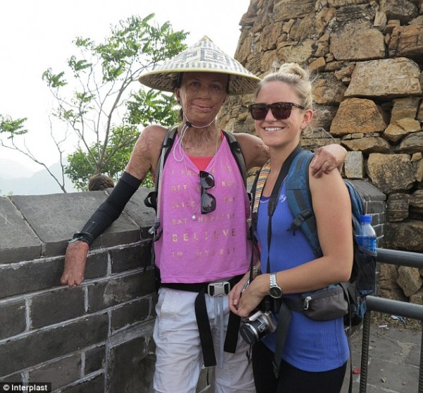 Турія Пітт. Любов не горить