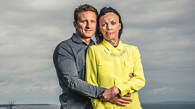 Турія Пітт, любов не горить